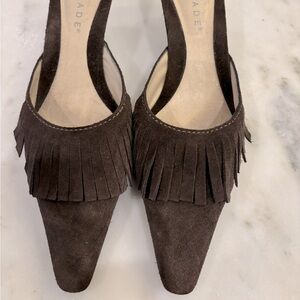 Gorgeous brown suede Parade pointed toe, kitten heel shoes with fringe.